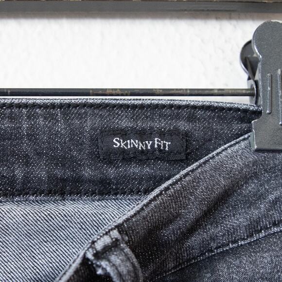 Judy Blue Skinny Fit Charcoal Raw Hem Jeans - Picture 4 of 6
